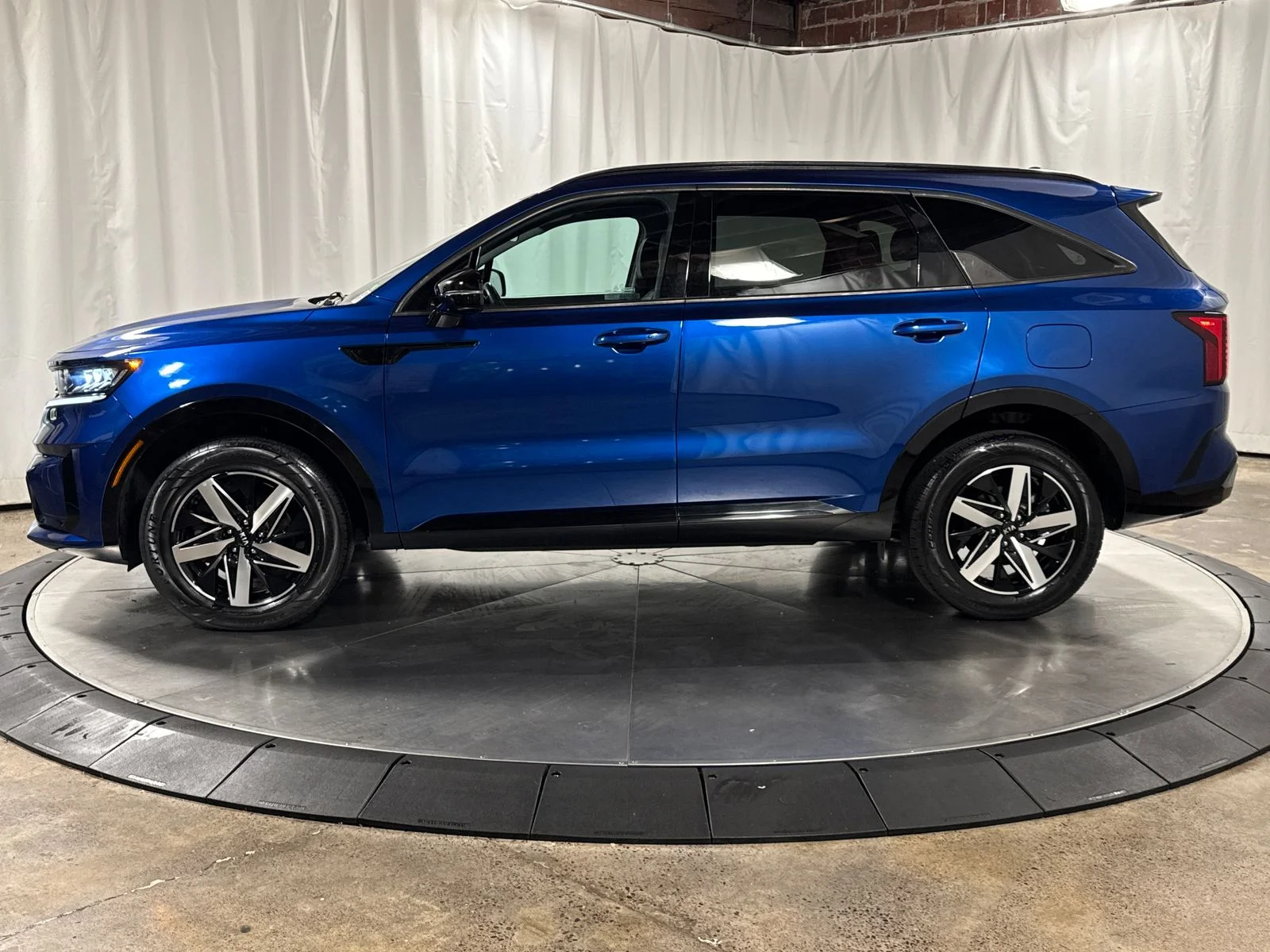 Certified Used 2021 Blue Kia EX image 6