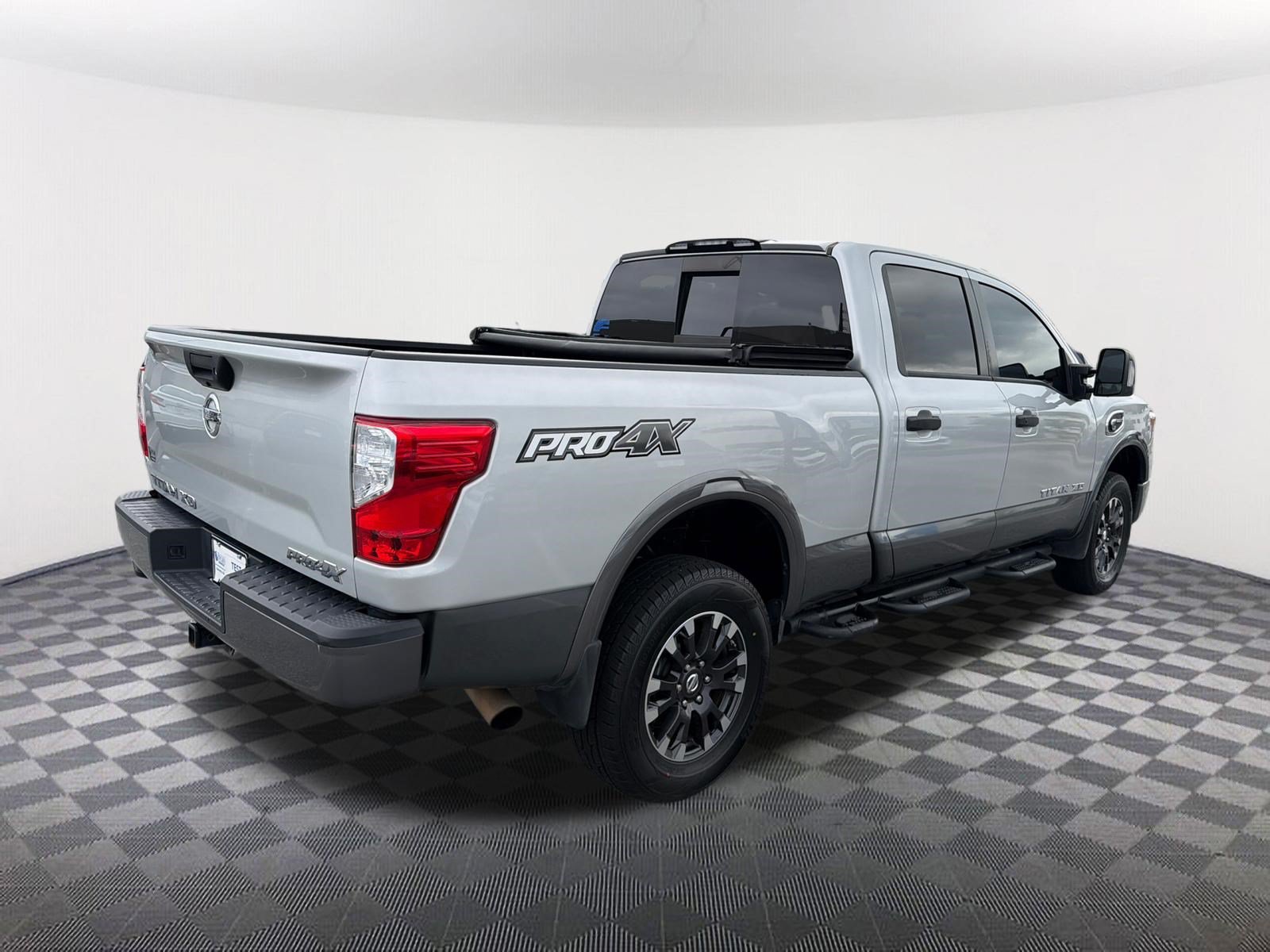Used 2018 Brilliant Silver Nissan PRO-4X image 7