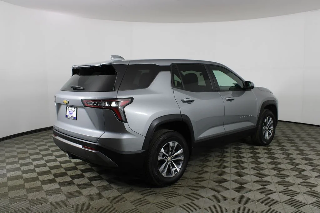Used 2025 Gray Chevrolet LT image 5
