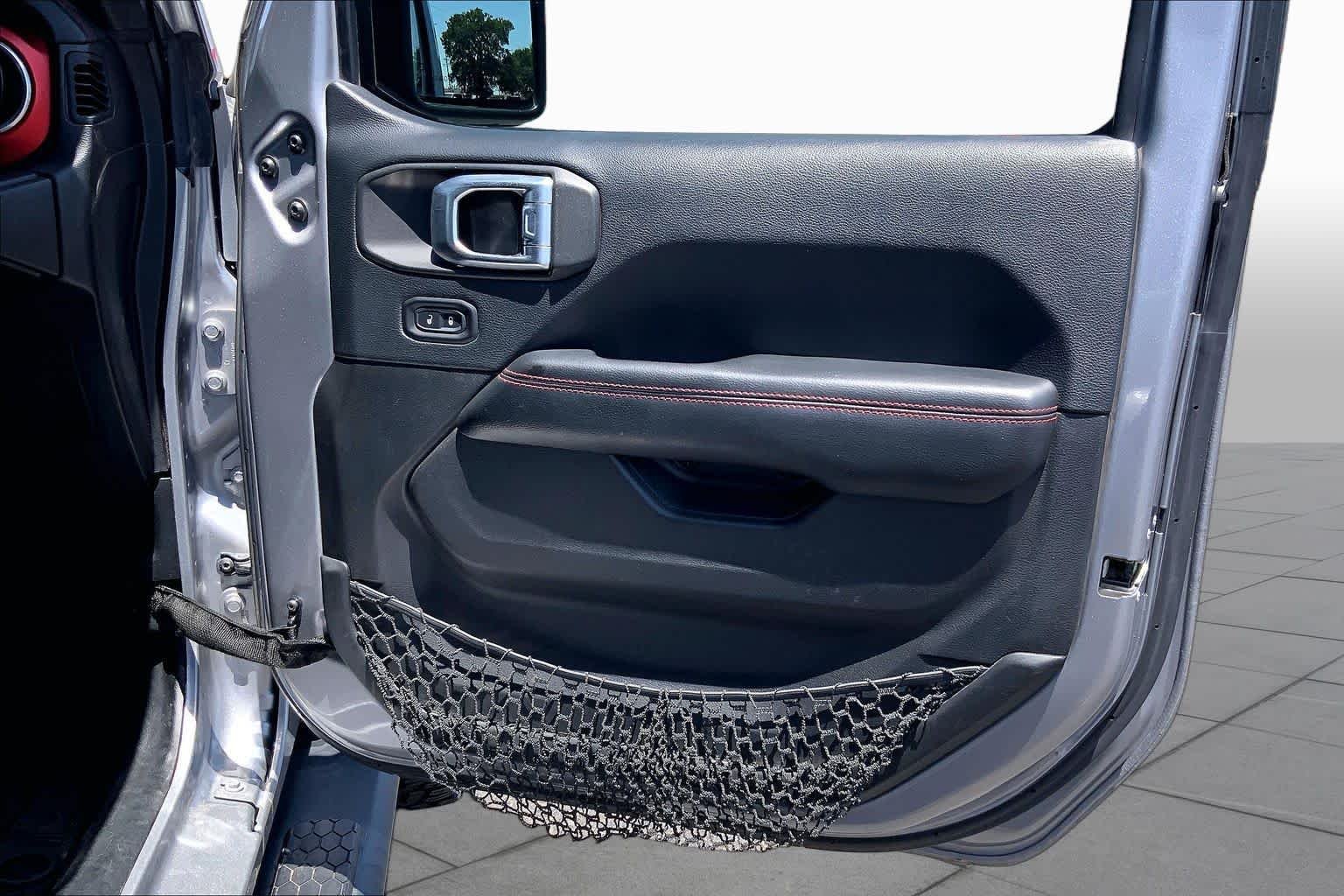 Used 2018 Billet Silver Metallic Clearcoat Jeep Rubicon image 23