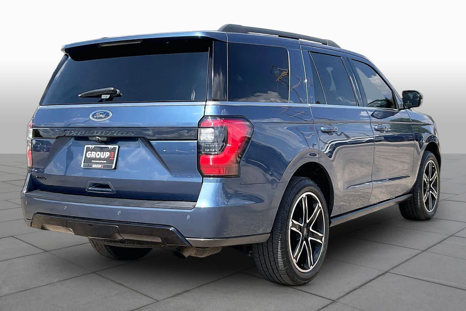 Used 2020 Blue Metallic Ford Limited image 12