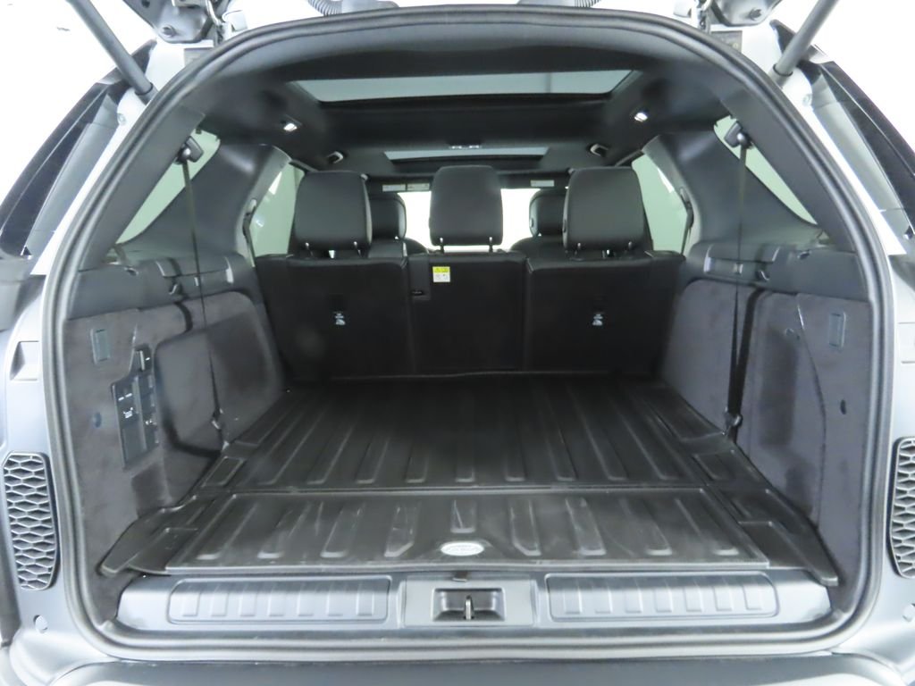 Used 2025 Fuji White Land Rover S image 29