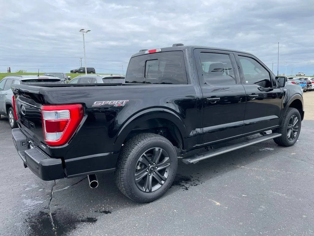 Used 2023 Black Ford Lariat image 4