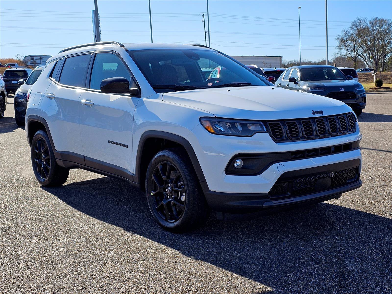 New 2026 Bright White Clearcoat Jeep Latitude Altitude image 5