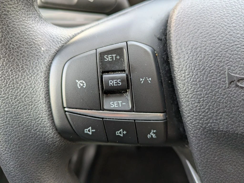Used 2025 Oxford White Ford Active image 24