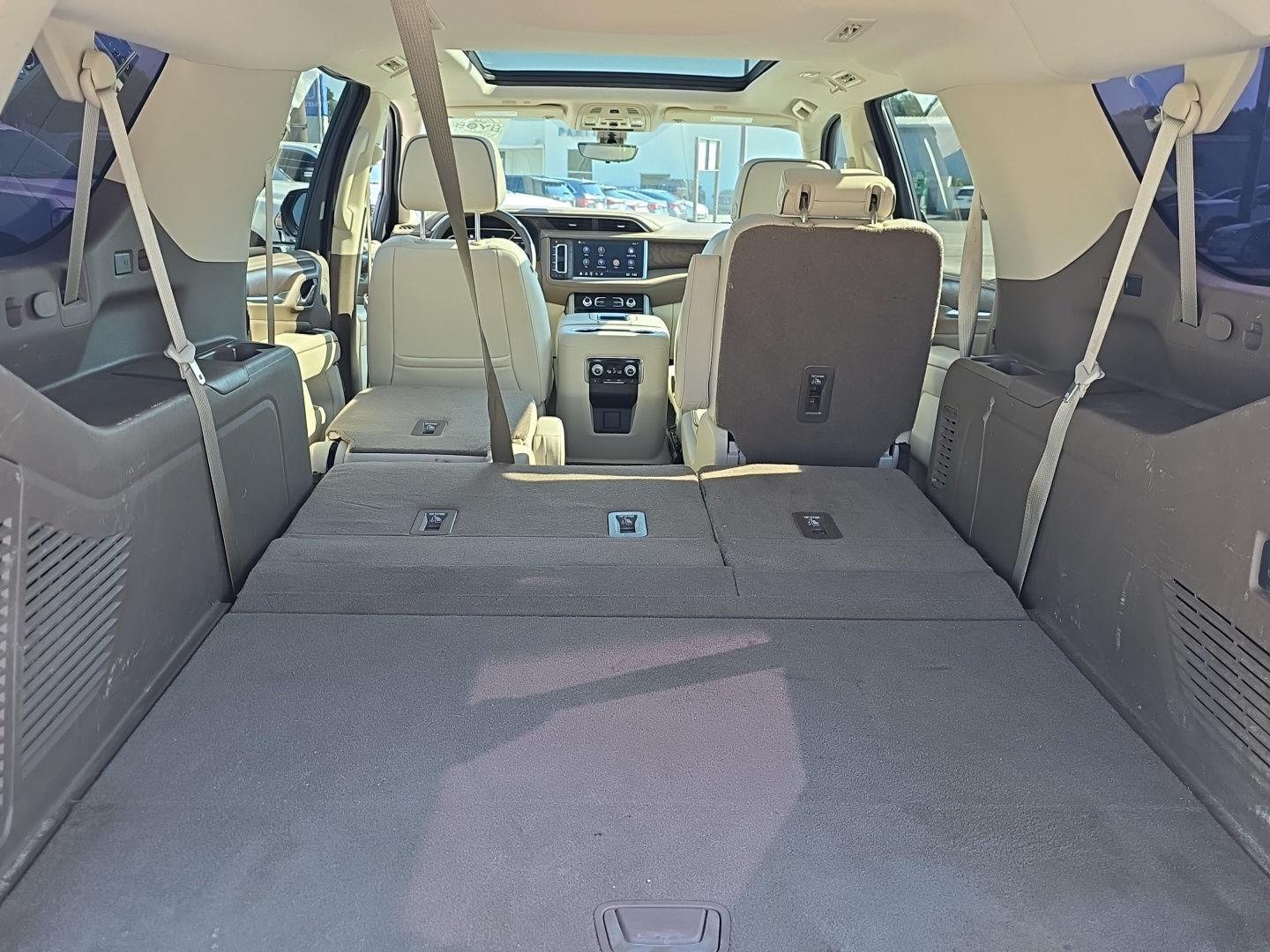 Used 2021 White Frost Tricoat GMC Denali image 6