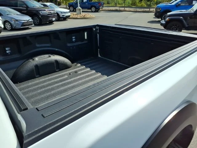 Used 2024 White Ford Raptor image 18