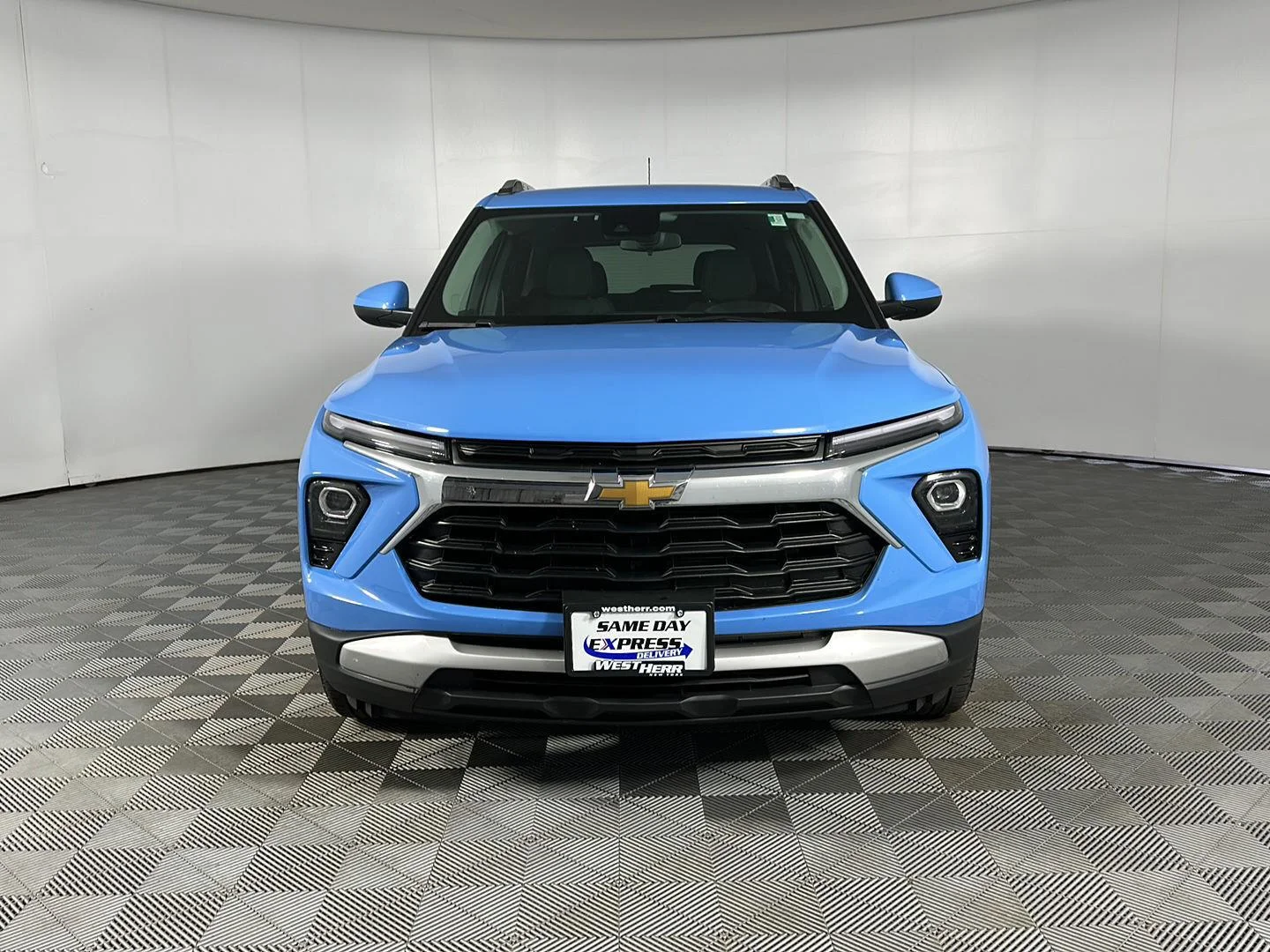 Used 2024 Fountain Blue Chevrolet LT image 2