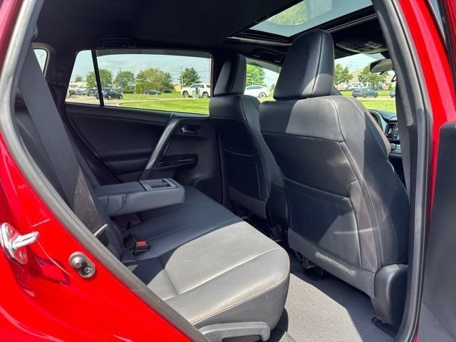 Used 2017 Barcelona Red Metallic Toyota SE image 17