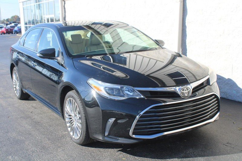 Used 2018 Toyota Avalon Limited with VIN 4T1BK1EB9JU266710 for sale in Wood River, IL
