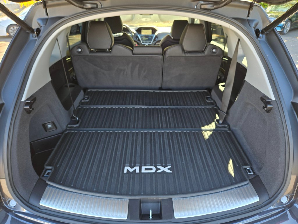 Used 2019 Gunmetal Metallic Acura 3.5L Technology Package image 15