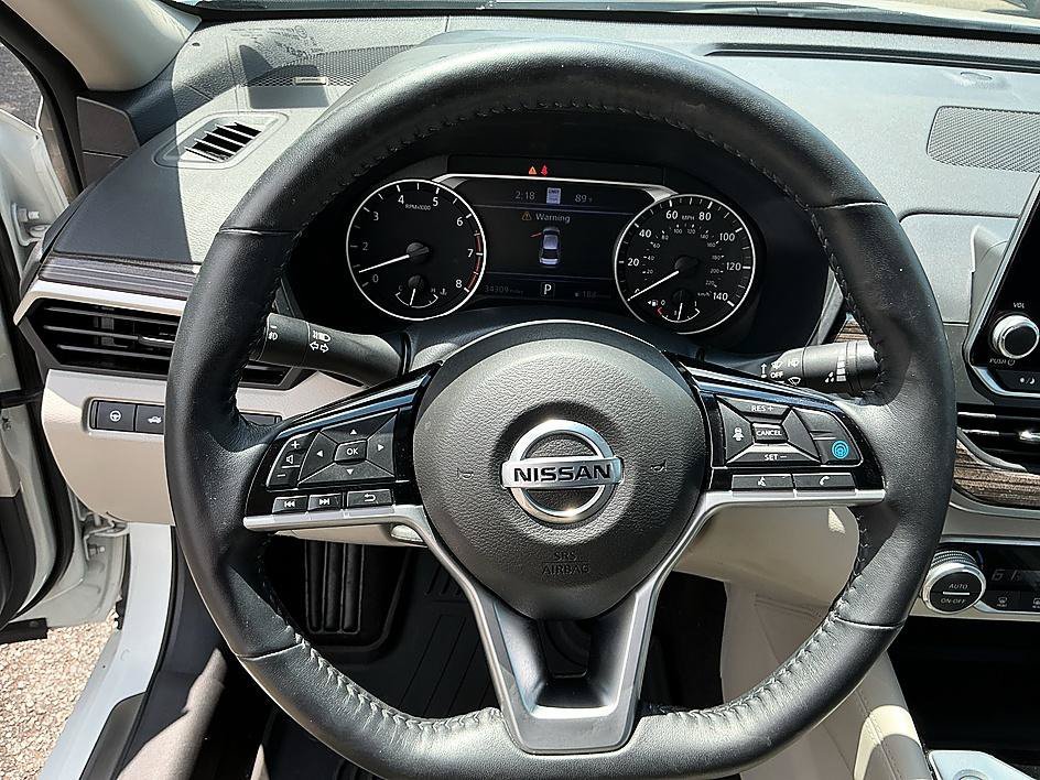 Used 2021 Pearl White Tricoat Nissan 2.5 SL image 15