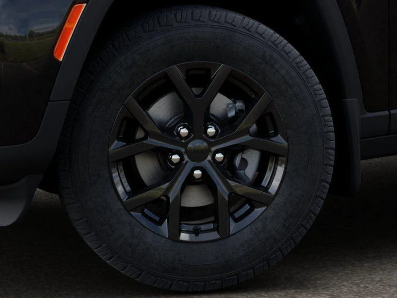 Used 2026 Diamond Black Crystal Pearlcoa Jeep Laredo image 10
