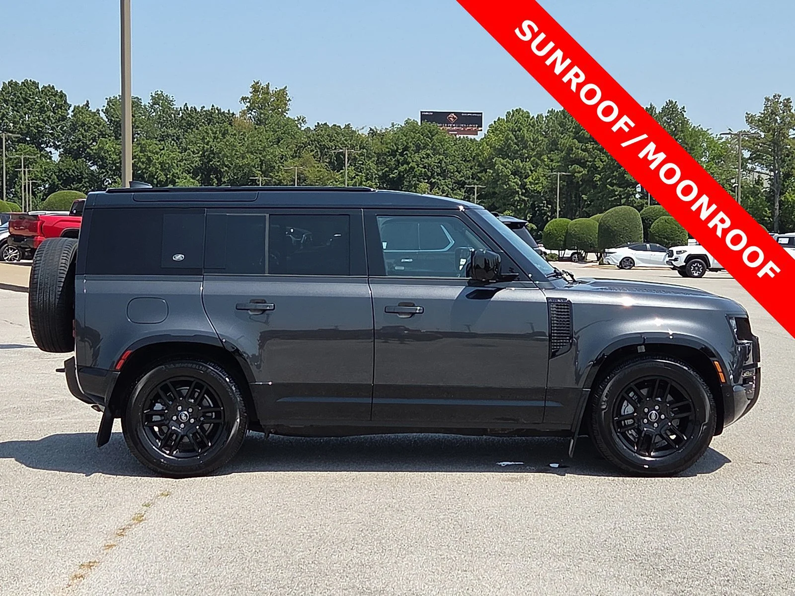 Used 2024 Carpathian Grey Premium Metallic Land Rover X-Dynamic SE image 6