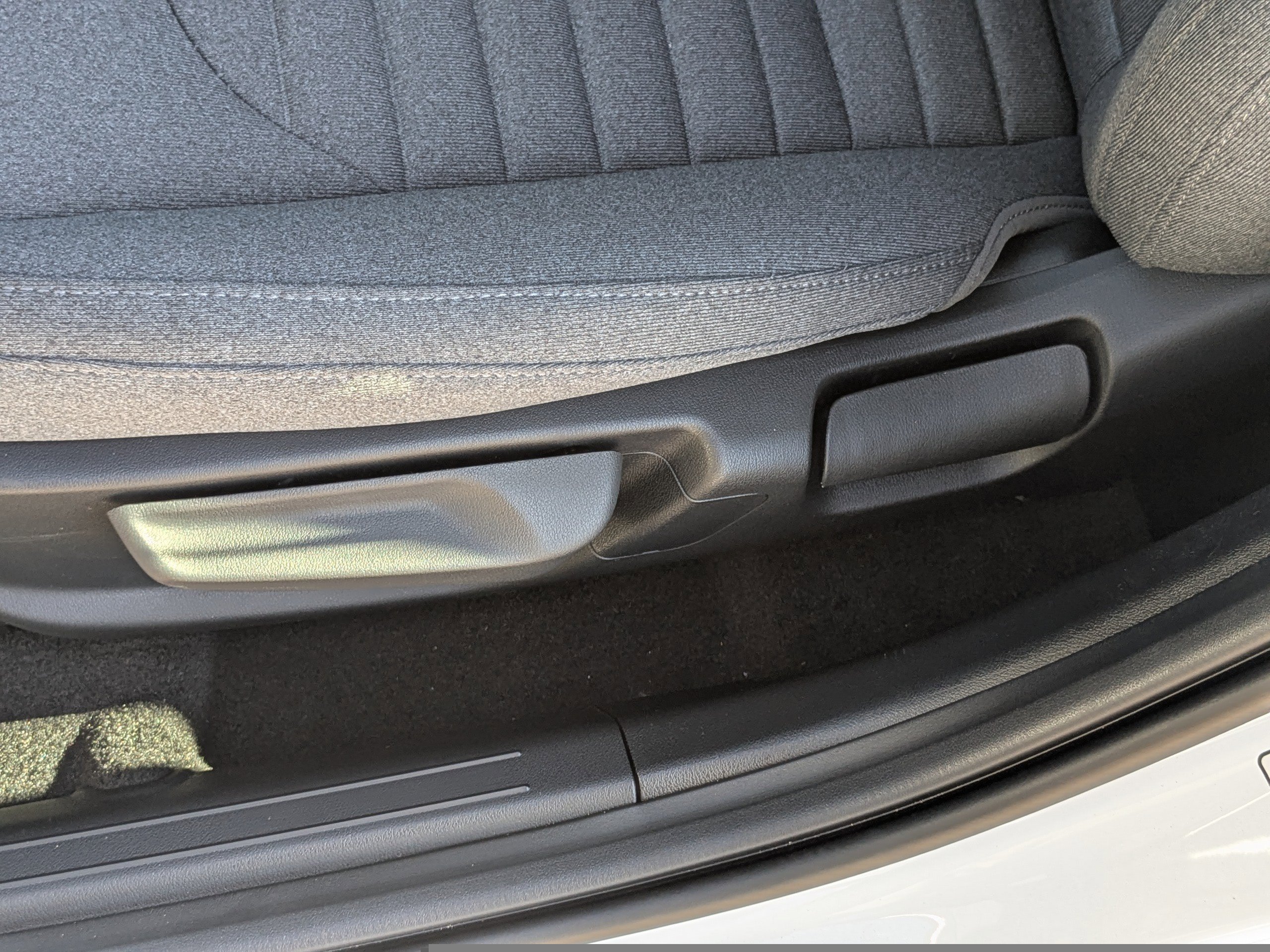 New 2025 Snow White Pearl Kia EX image 22