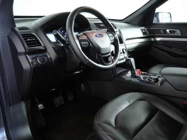 Certified Used 2018 Gray Ford XLT image 16