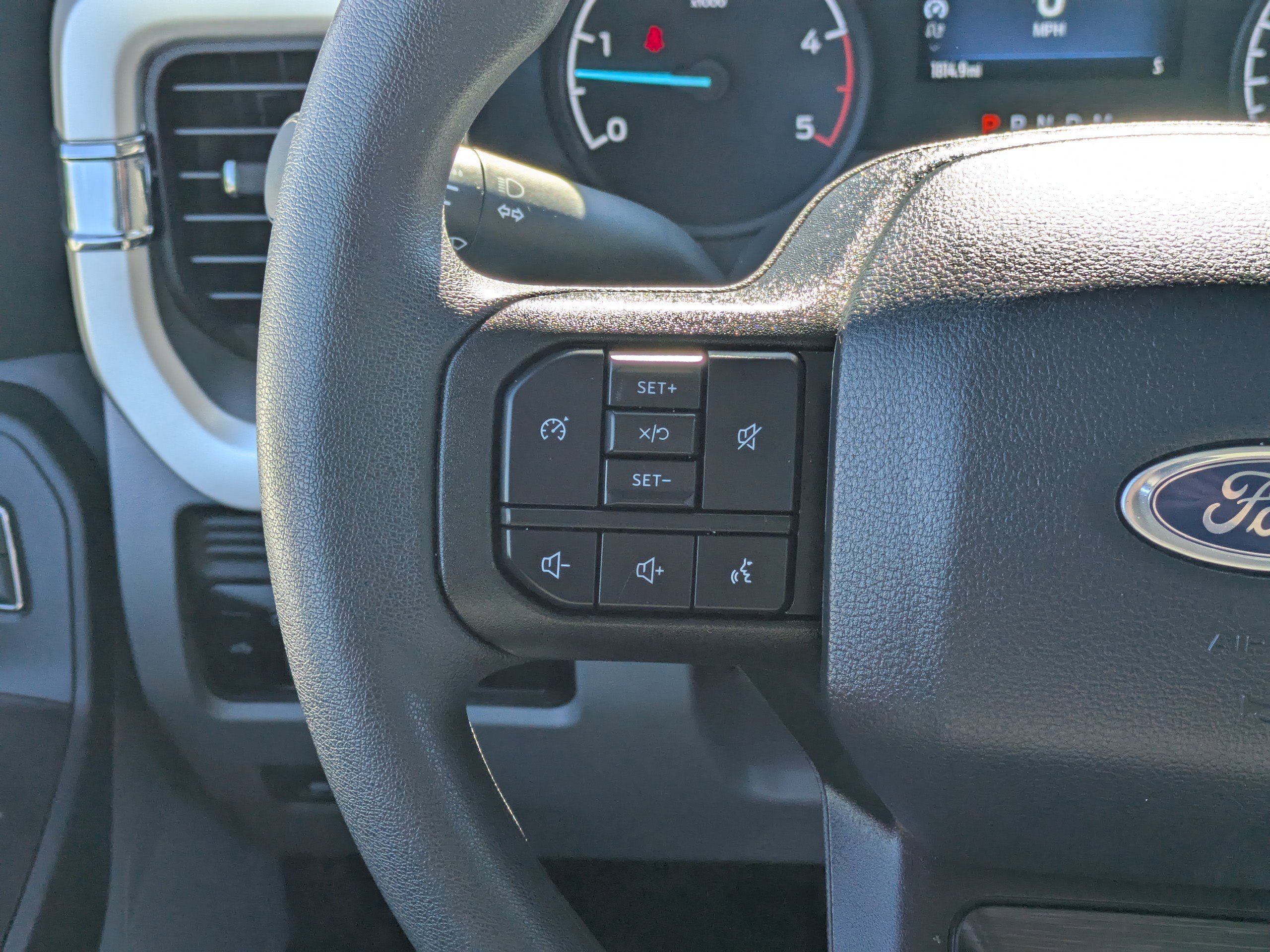 Used 2025 Antimatter Blue Metallic Ford XL image 17