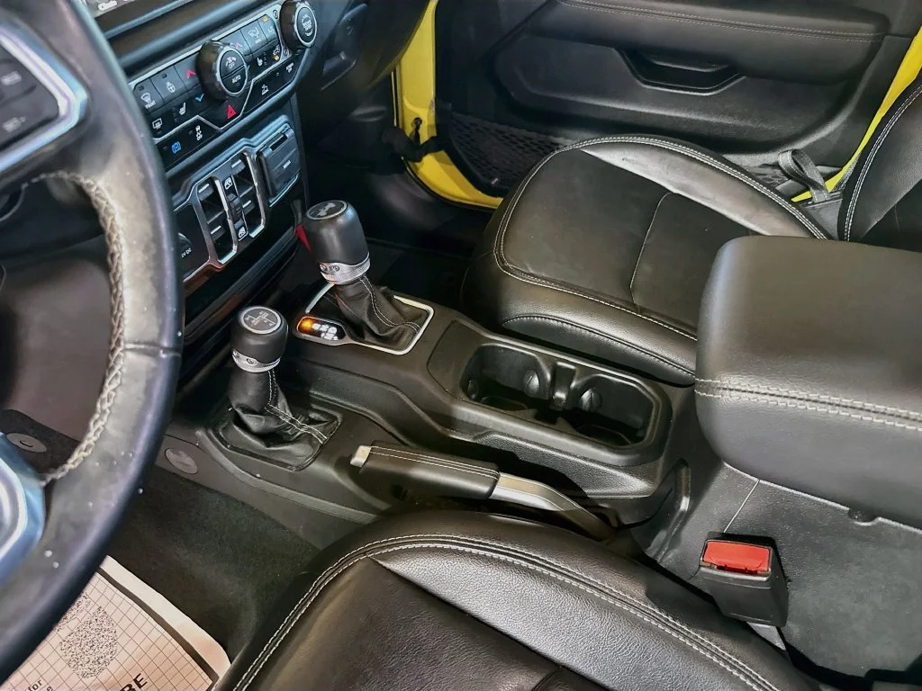 Used 2022  Jeep Unlimited Sahara 4xe image 26