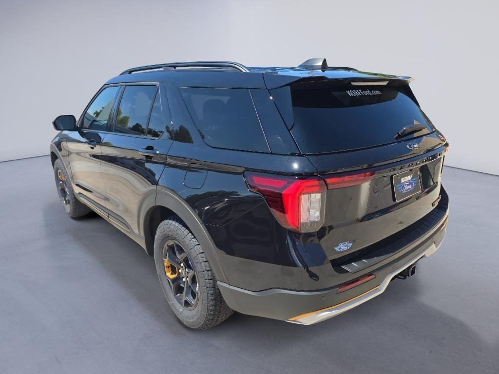 New 2026 Agate Black Metallic Ford Tremor® image 7