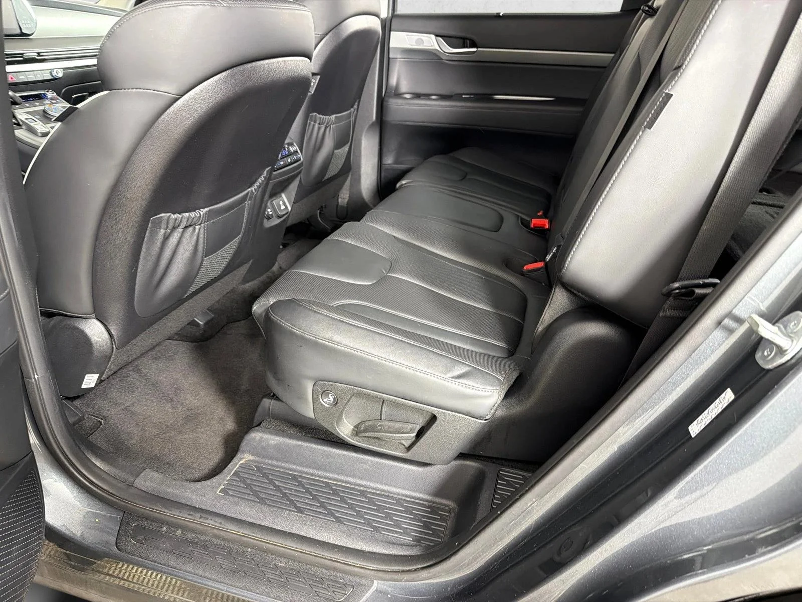 Used 2023 Gray Hyundai SEL image 23