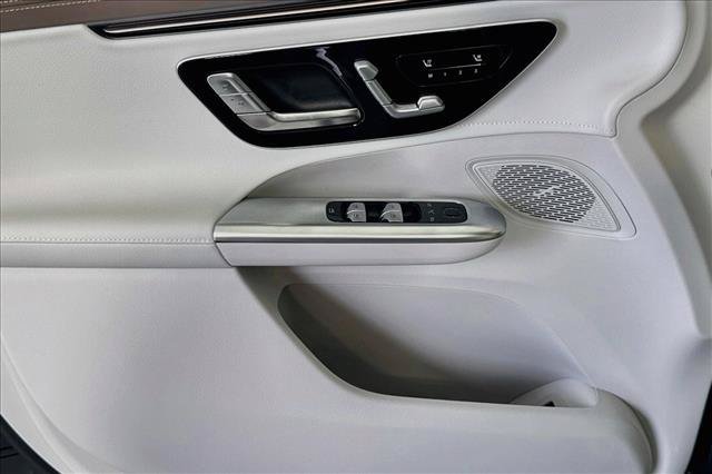 New 2027 Black Mercedes-Benz EQE 320 image 46
