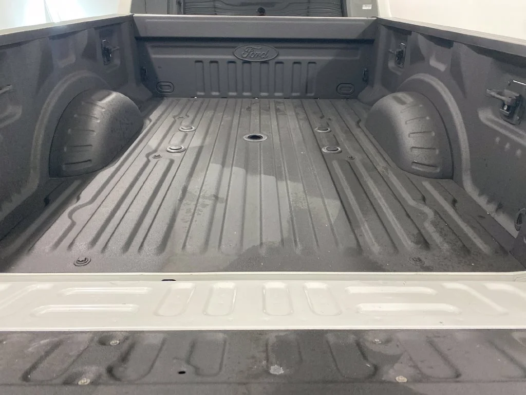 Used 2021 White Ford Lariat image 10