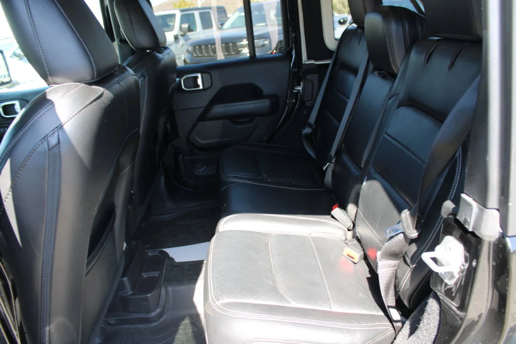 Used 2018 Black Jeep Unlimited Sahara image 14