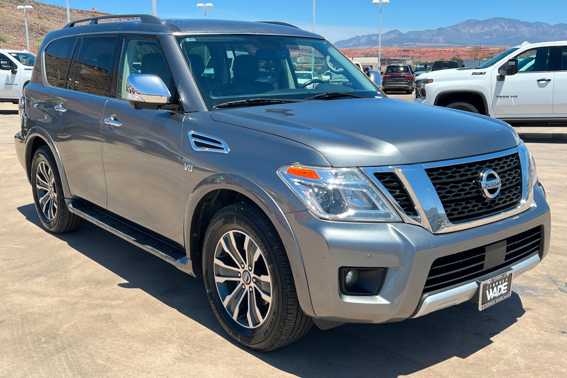 Used 2018 Gun Metallic Nissan SL image 8