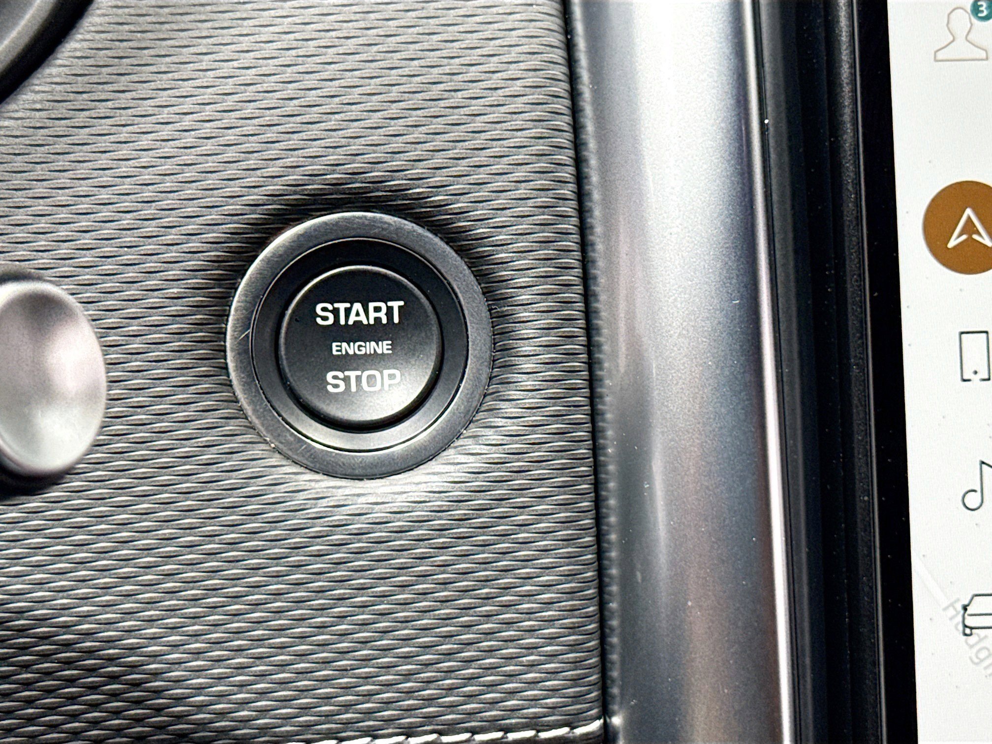 Used 2023 Portofino Blue Metallic Land Rover HSE R-Dynamic image 38