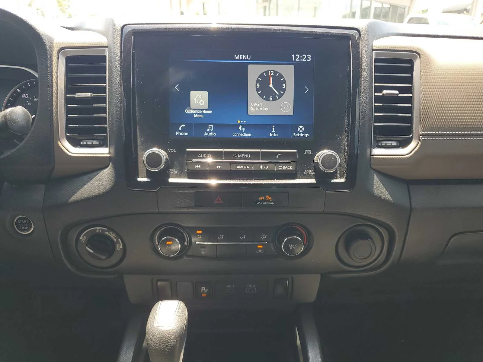 2023 Nissan Frontier SV - Photo 12