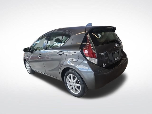 2016 Toyota Prius C Four photo 3