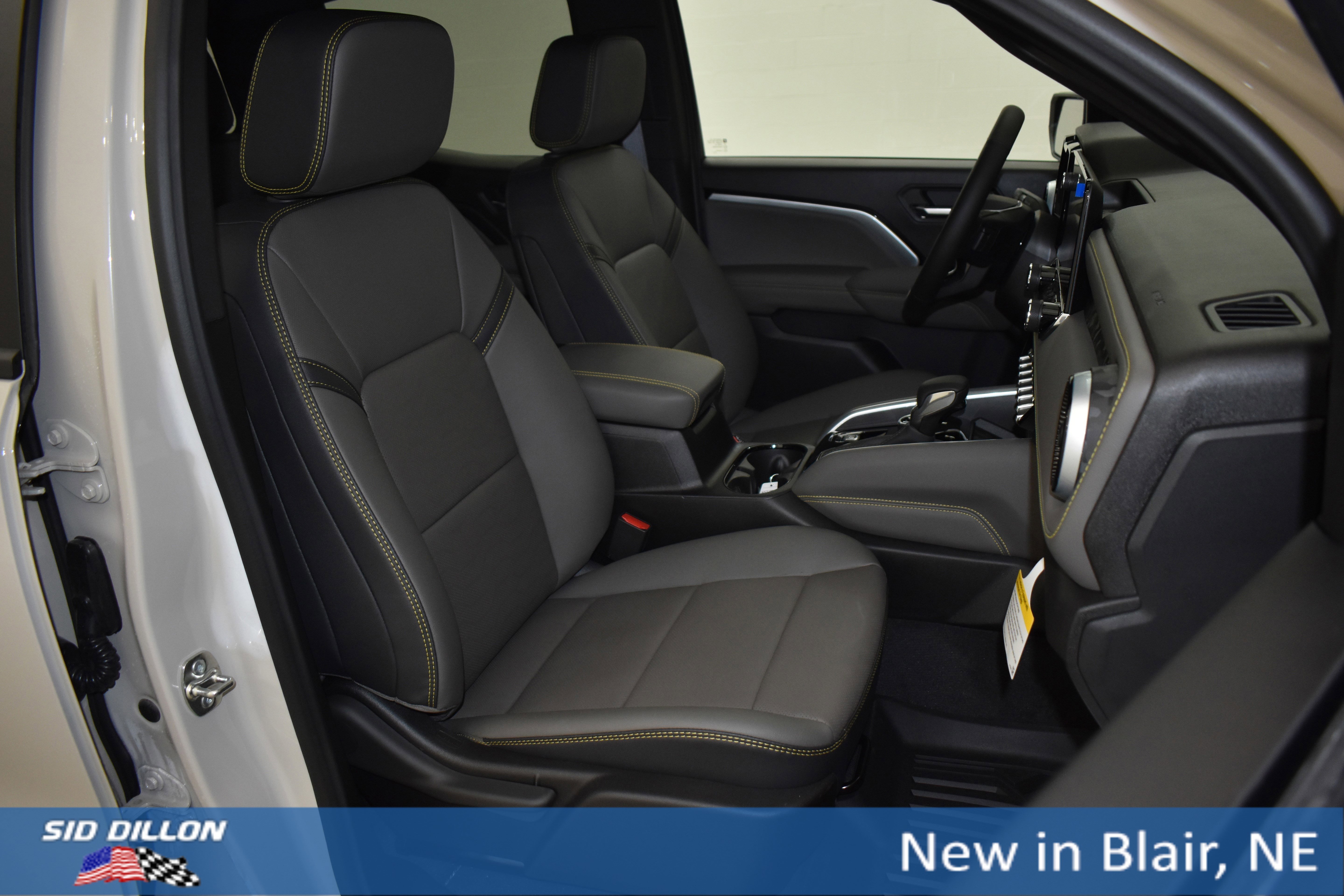 2026 Chevrolet Colorado ZR2 - Photo 8