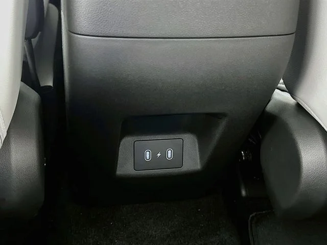 New 2027 Blue Hyundai SE image 13