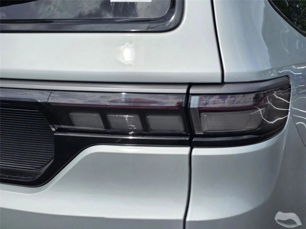 New 2026 Silver Zynith Jeep Limited Reserve image 9