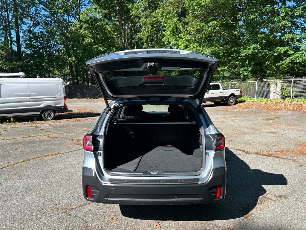 Used 2022 Silver Subaru Onyx Edition XT image 30
