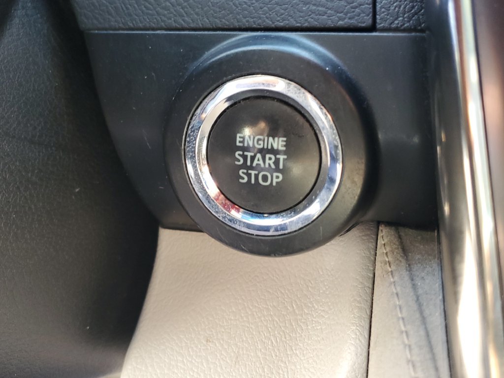 Used 2013 Cosmic Gray Mica Toyota XLE image 31