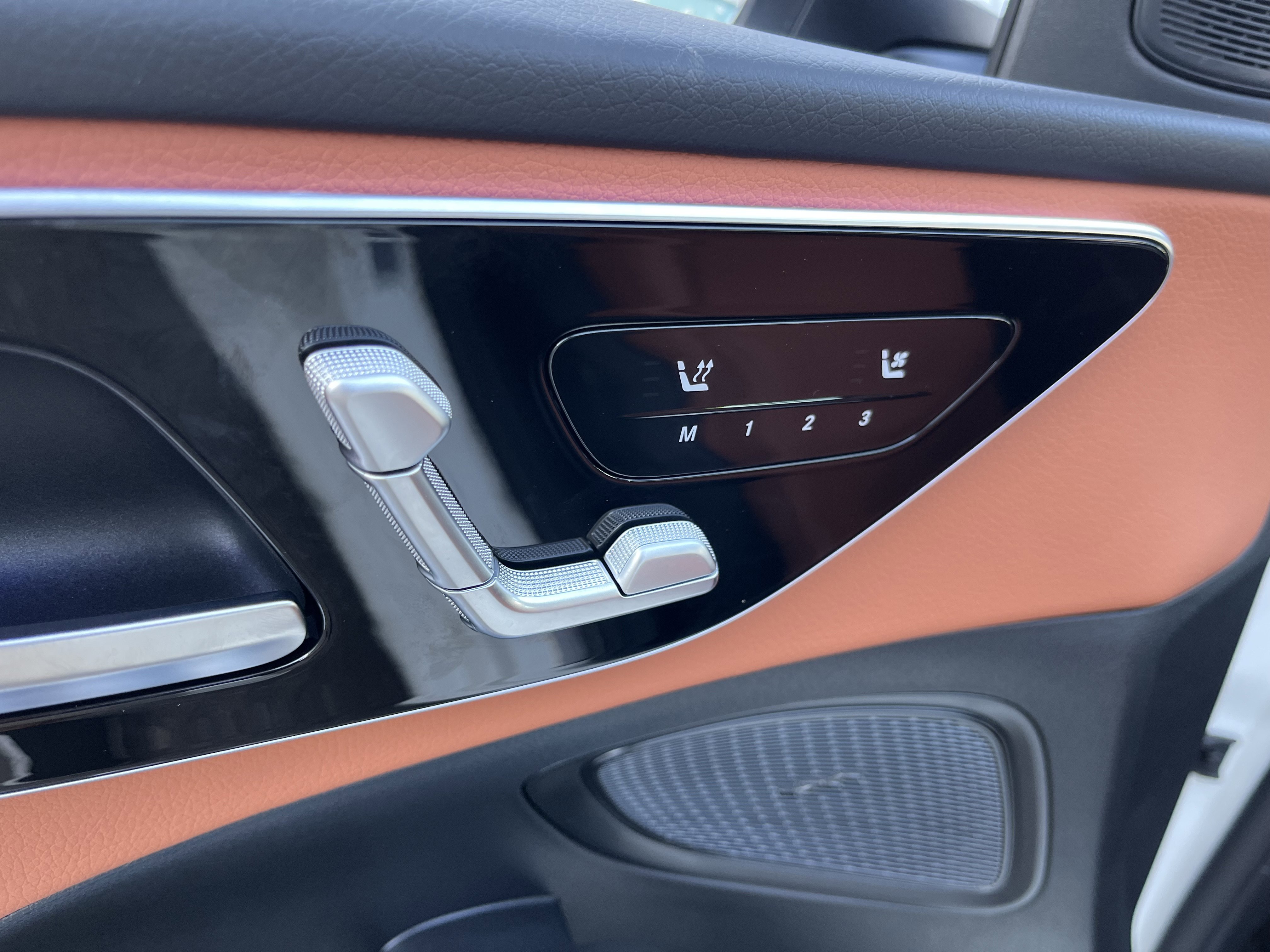 New 2026 POLAR WHITE Mercedes-Benz C 300 image 14