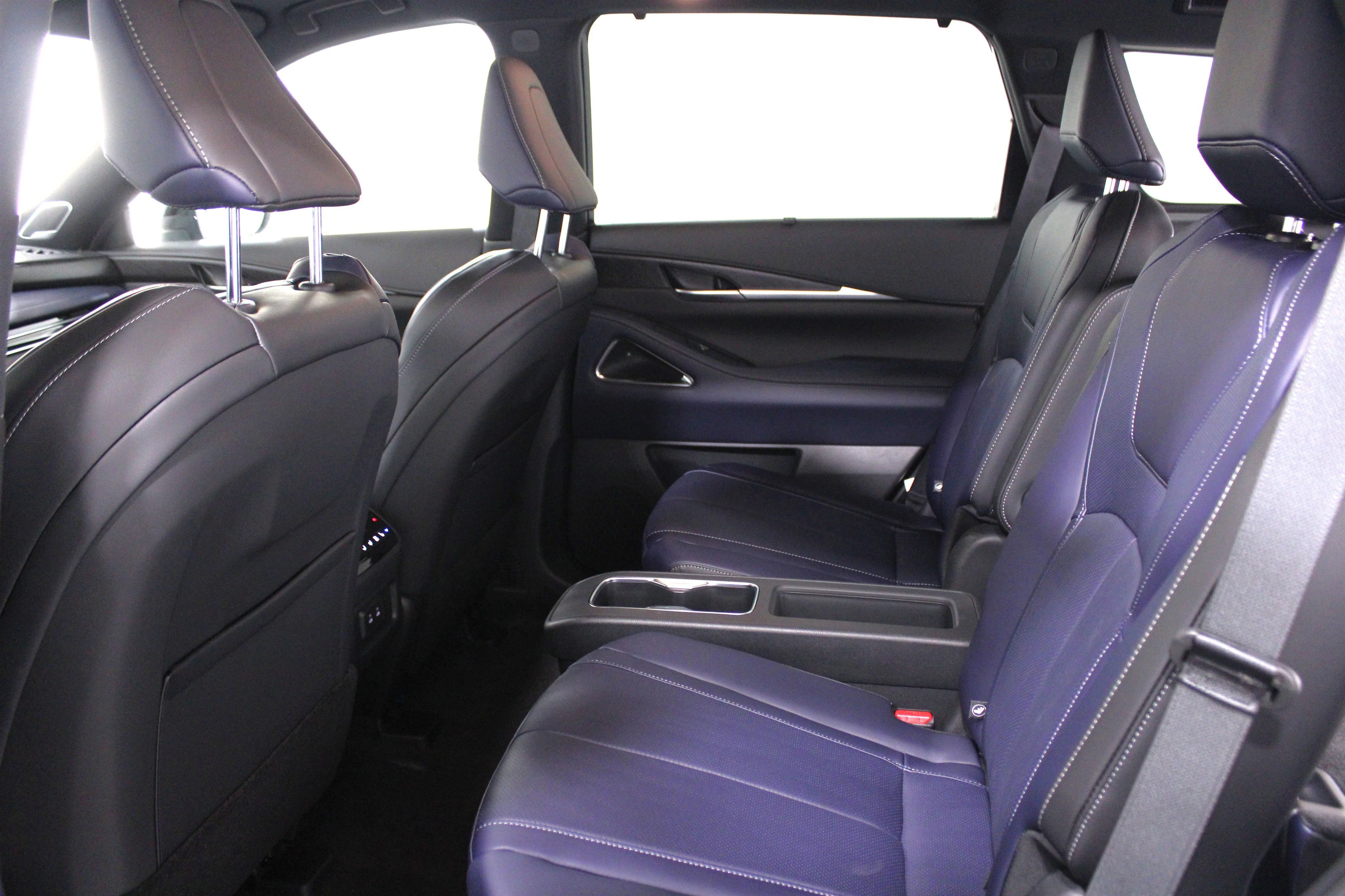 New 2026 RADIANT WHITE INFINITI Sport AWD image 20