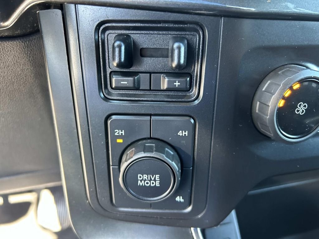 Used 2021 Black Metallic Ford XL image 30