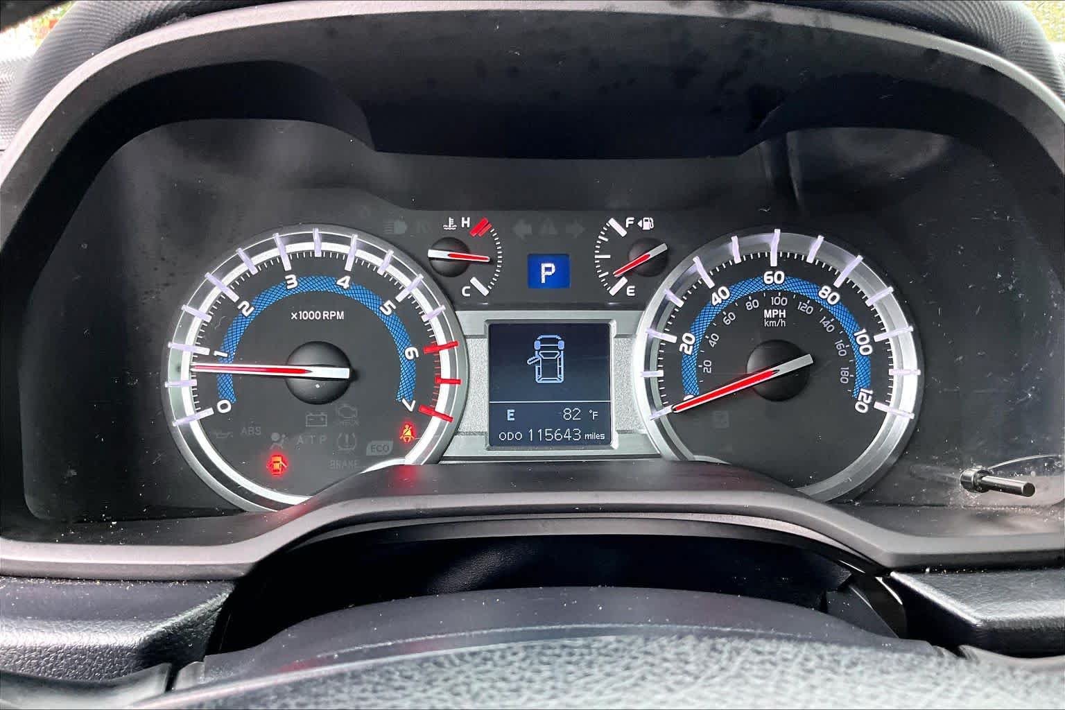 Used 2016 Magnetic Gray Metallic Toyota SR5 image 25