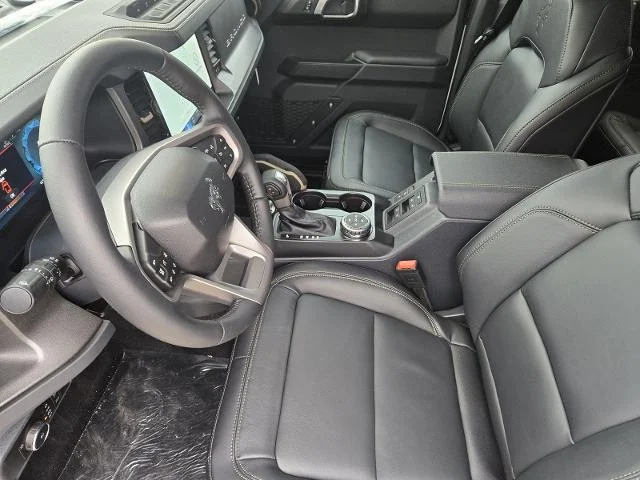 New 2025 Oxford White Ford Badlands® image 28