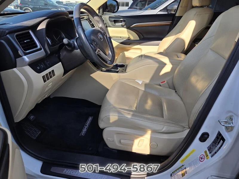 Used 2017 Blizzard Pearl TOYOTA  image 11