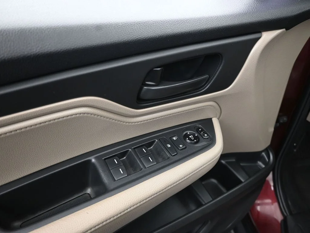 Used 2020 Red Honda EX image 10