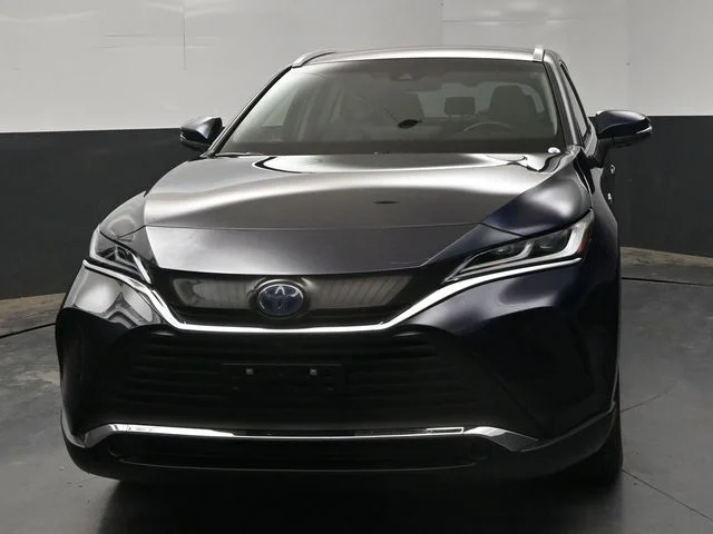 Certified Used 2021  Toyota Limited image 3