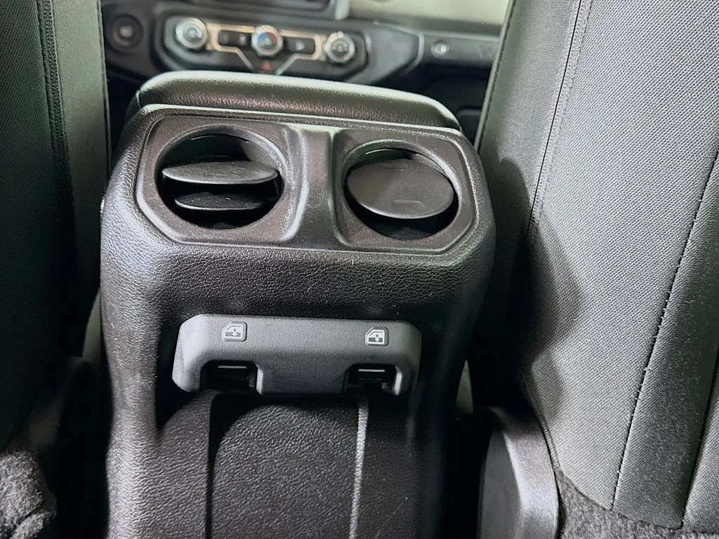 Used 2019 Hellayella Clearcoat Jeep Unlimited Sport S image 24