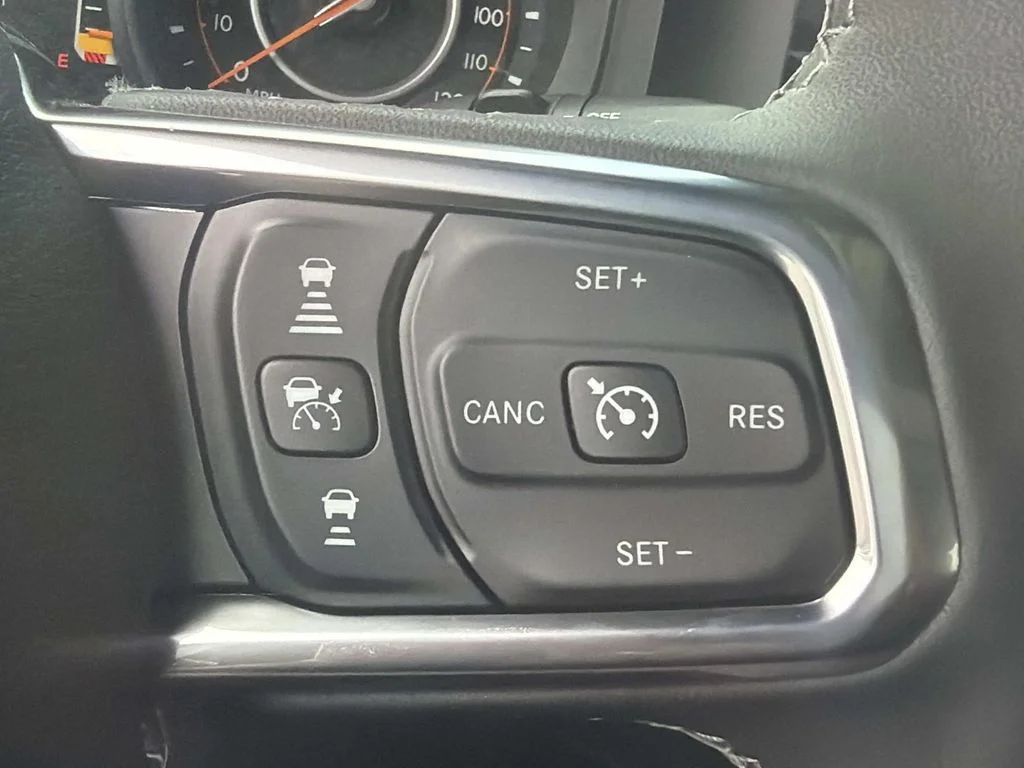 New 2026 Black Clear-Coat Exterior Paint Jeep Sahara image 21