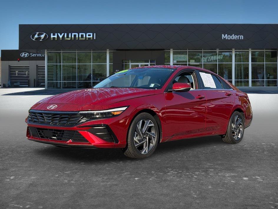 Used 2025 Ultimate Red Hyundai Limited image 1