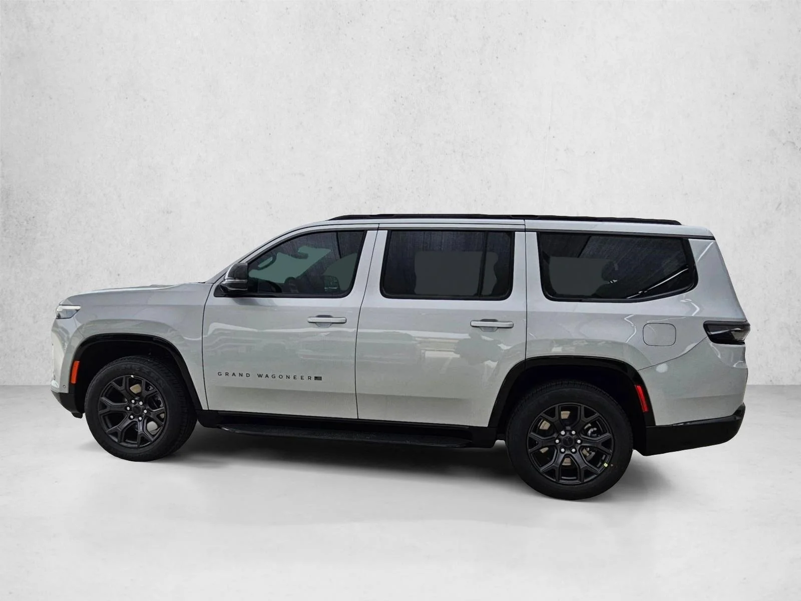 New 2026 Silver-Zynith Exterior Paint Jeep Limited Altitude image 5