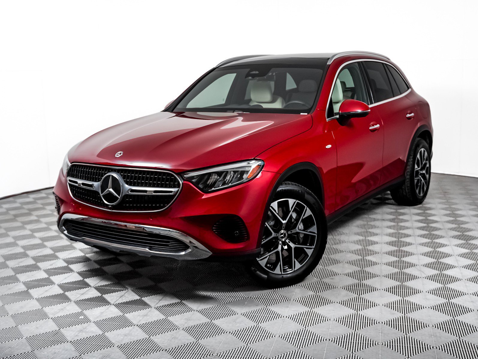 Certified Used 2025 Patagonia Red M Mercedes-Benz GLC 350e 4MATIC® SUV image 1