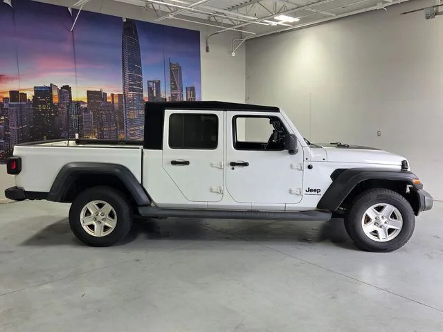 Used 2020 White Jeep Sport image 13
